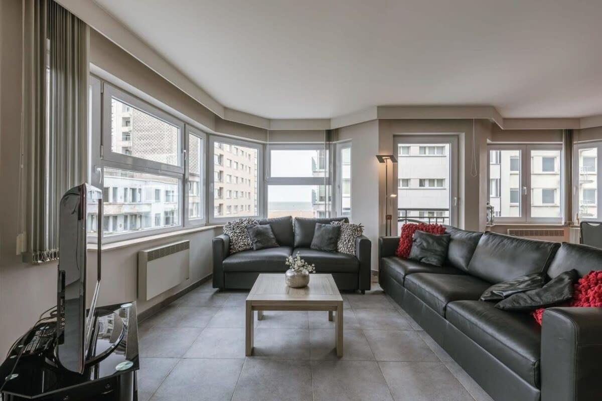 Appartement With Lateral Sea View & Private Parking
