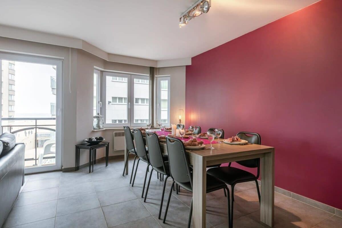 With Lateral Sea View & Private Parking Appartement